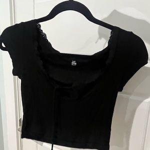 Lace neck line w/tie crop top